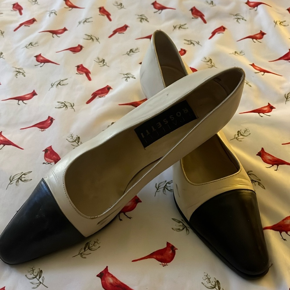 A vintage pair of fratelli rosetti shoes in time for Spring!!